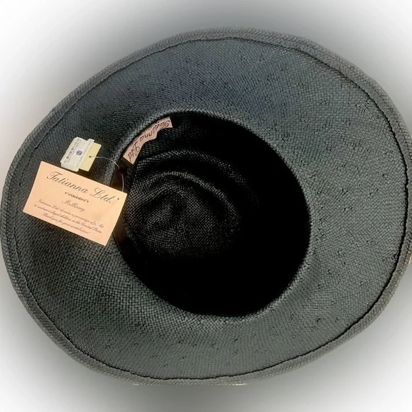 Beautiful Grey with Floral accent Vintage ladies Derby / Church Hat. - Picture 4 of 7